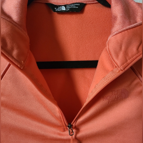 The North Face Quarter Zip Active Long Sleeve Top - Picture 1 of 3